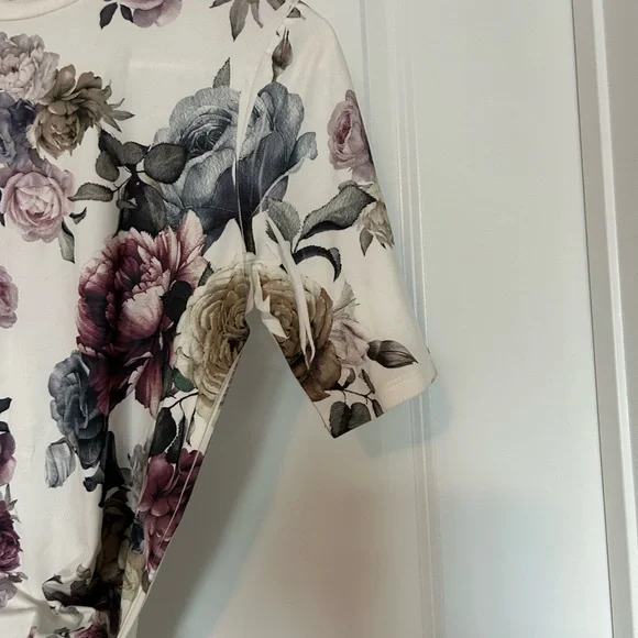 GAZE USA • Women’s Floral Short/Semi Crop Top • M • - Picture 2 of 6